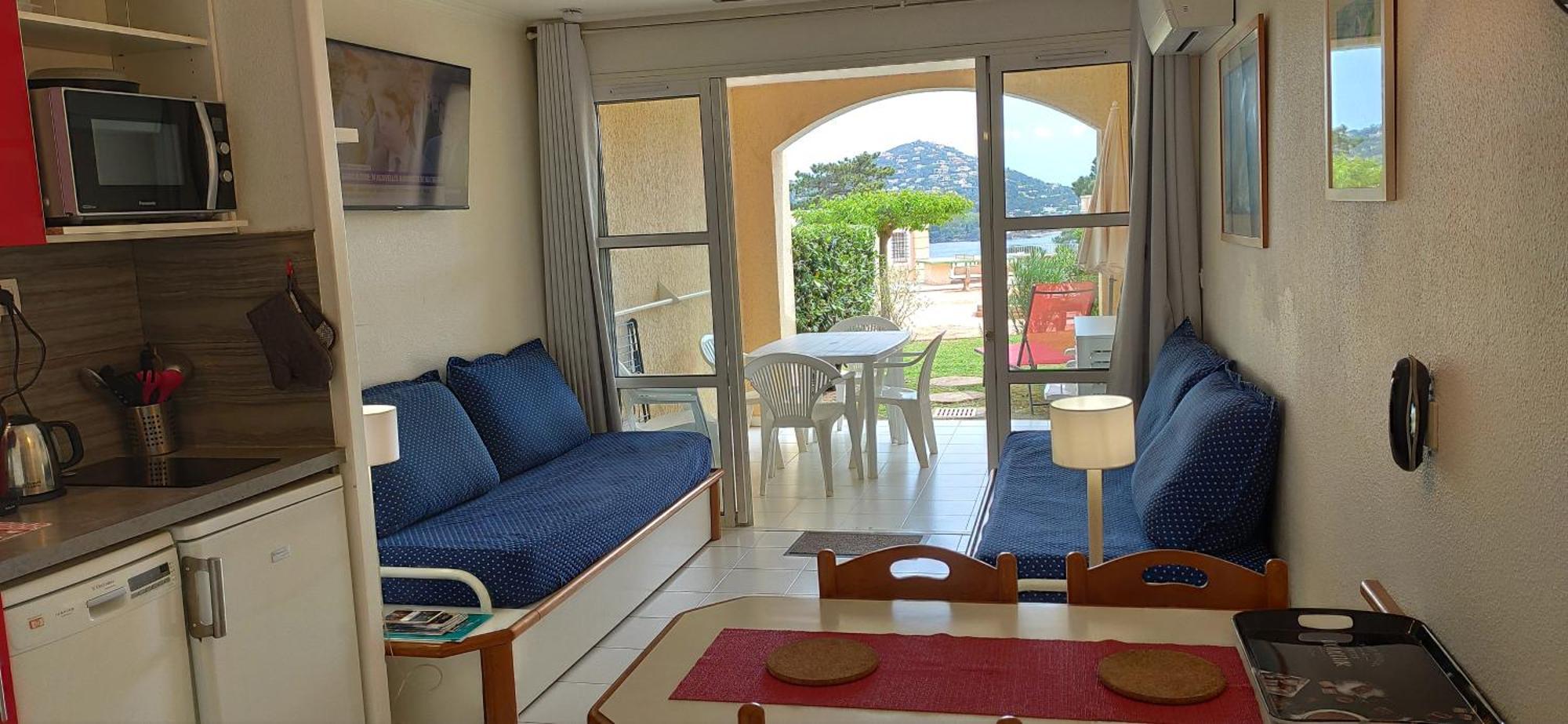 Agay Cap Esterel, Le Village Belvedere T2 Climatise Rez-De-Jardin, Vue Mer, Piscine Et Parking Inclus Saint-Raphaël Exterior foto